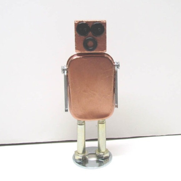 Found Objects Robot Sculpture / Assemblage Robot - Picture 2 of 5